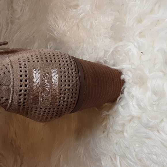 TOMS Desert Taupe Suede Perforated Majorca Peep Toe Ankle Booties - Picture 3 of 11